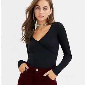 🆑Hollister black wrap top